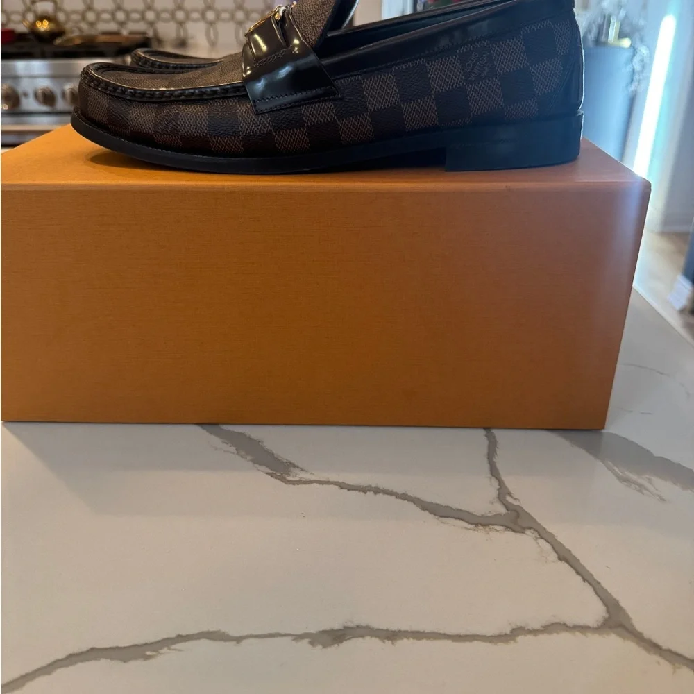 Men's Louis Vuitton Loafers - Picture 4 of 10